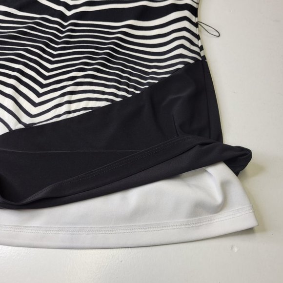 Sleeveless Black and White Abstract Print Top Size 8 - Picture 8 of 11